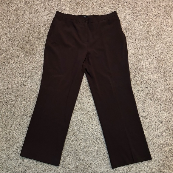 🎀 2 for $20 Sale 🎀 Dress slacks in a rich brown - Picture 1 of 3